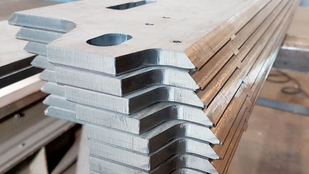  Strenx Yüksek dayanım gösteren ve yüksek performansa sahip olan çelik ürünleri arasında yer alan strenx daha yüksek performans için güçlü ve ince bir üretim mantığı ile ortaya koyulurken, dünyada en geniş seçenekleri sunan yapısal çeliklerden birini oluşturmaktadır.