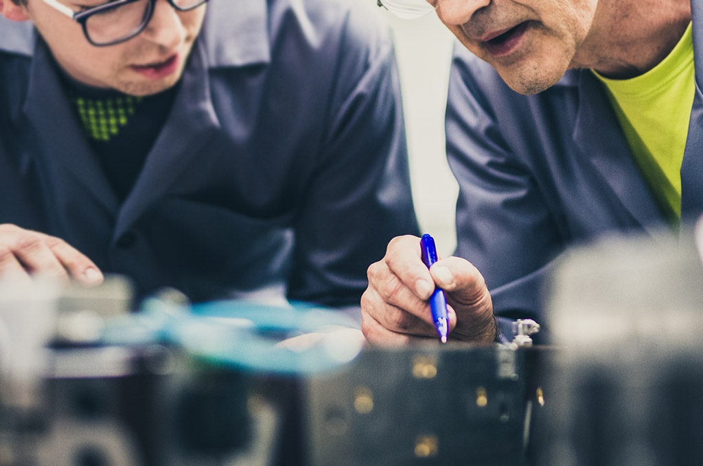 Geleceğin Mühendislerine Destek ‘’Geleceğin Mühendislerine Destek’’ geleceğe umutla bakan, Türkiye’nin parlak mühendis adaylarını he...