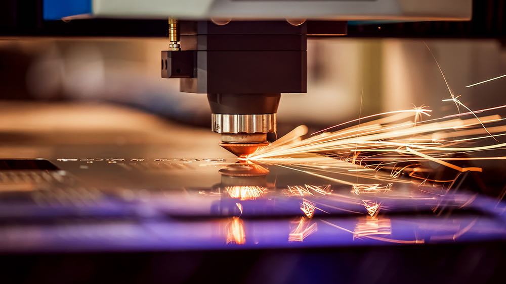 Gaziantep  يتم إجراء عمليات القطع في نطاق سمك من 0.2 مم إلى 20 مم باستخدام آلة القطع بالليزر 6kw التي تبلغ أبعادها 1500 × 6000 مم.