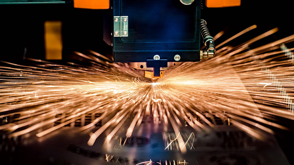 Gaziantep  يتم إجراء عمليات القطع في نطاق سمك من 0.2 مم إلى 20 مم باستخدام آلة القطع بالليزر 6kw التي تبلغ أبعادها 1500 × 6000 مم.