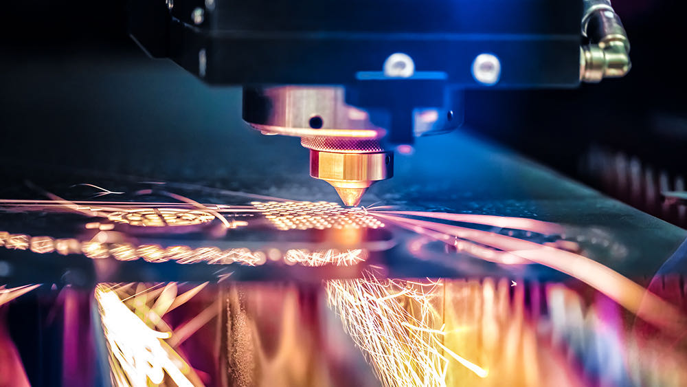 Gaziantep  يتم إجراء عمليات القطع في نطاق سمك من 0.2 مم إلى 20 مم باستخدام آلة القطع بالليزر 6kw التي تبلغ أبعادها 1500 × 6000 مم.