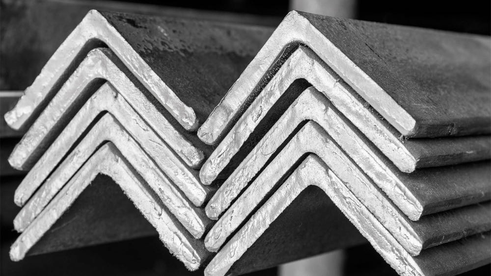 Gaziantep  While many different products are produced in the construction industry and industrial sectors, this type of bracket, which can be used for forming support at the junction points and corner points, usually has an L-shaped production model and shows the type of use with different weights and dimensions.